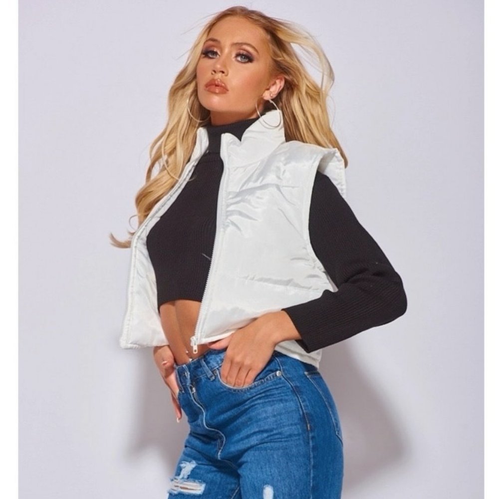 White Sleeveless Cropped Padded Vest Jacket Gilet - Picture 3 of 13